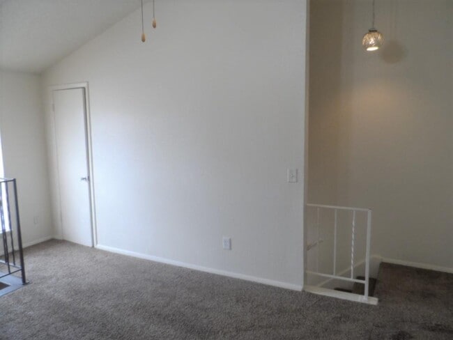 Building Photo - 2504 N Hudson Ave