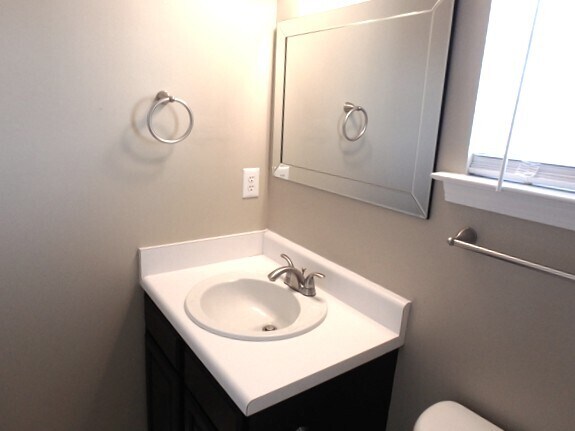 Building Photo - 3049 Buttonwood Ln