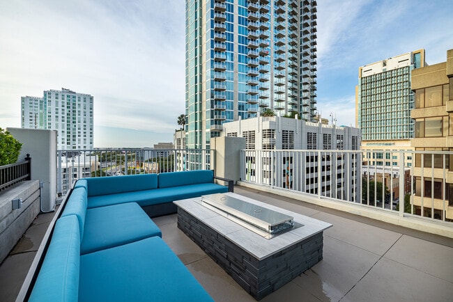 Building Photo - 777 N Ashley Dr