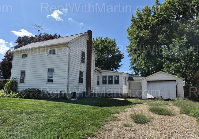 Building Photo - 501 D Ave