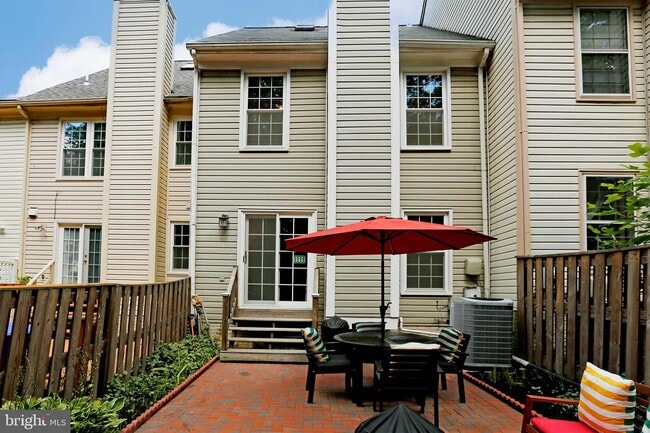 Building Photo - 11633 Pleasant Meadow Dr