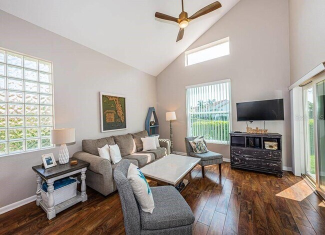 Building Photo - 6107 Mirada Cir