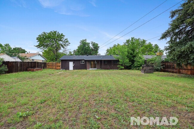 Building Photo - Spacious 5BR House in Aurora