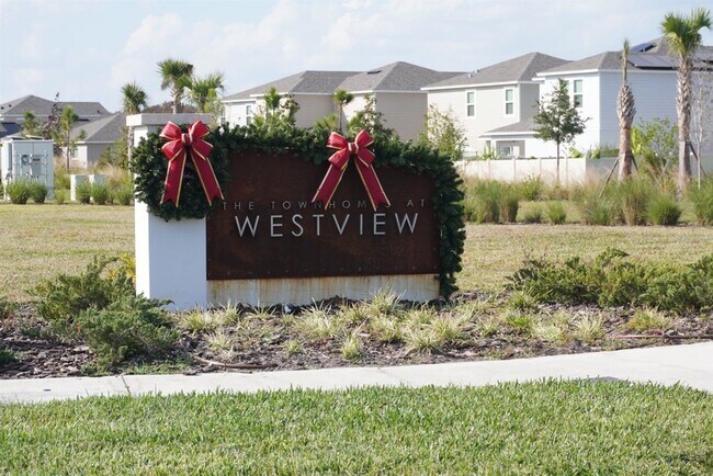 Building Photo - 2700 Skyline Lp