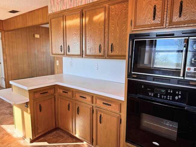 Building Photo - Unique 1 Bed 1 Bath In The Country!