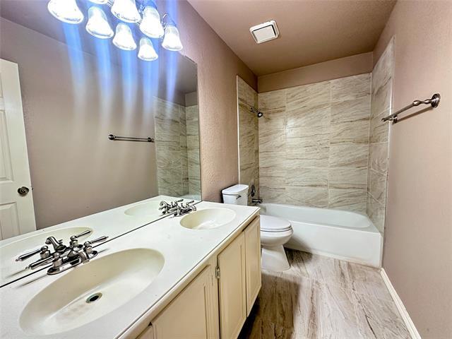 Building Photo - 8801 Vernon Ct