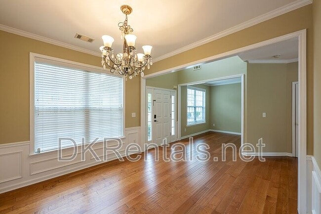 Building Photo - 804 Araya Ct