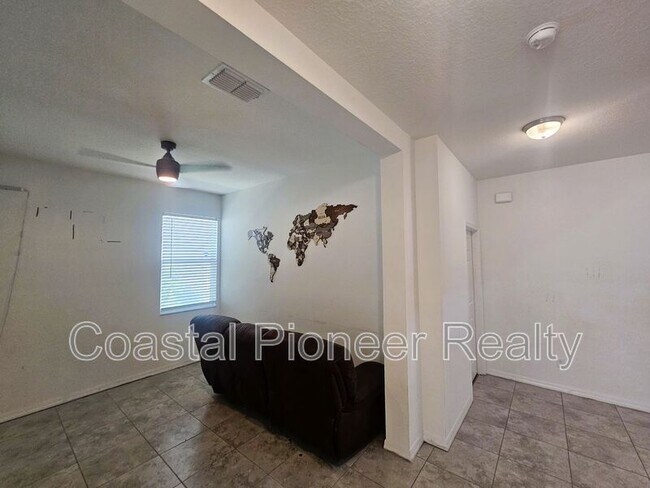 Building Photo - 16073 Sonoma Grv Cir
