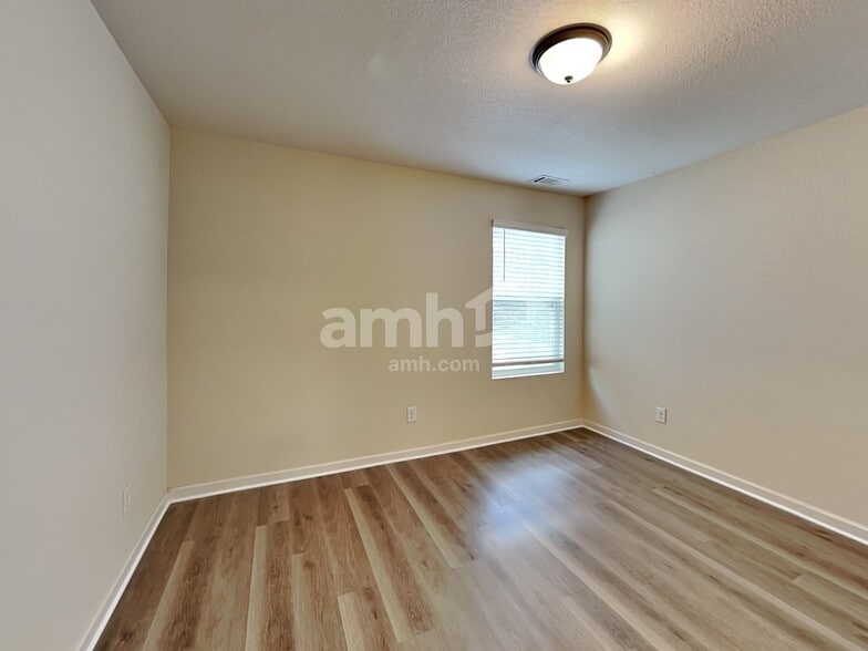 Building Photo - 154 Al Jennah Blvd