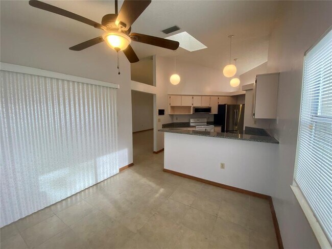 Building Photo - 8201 Rhanbuoy Rd