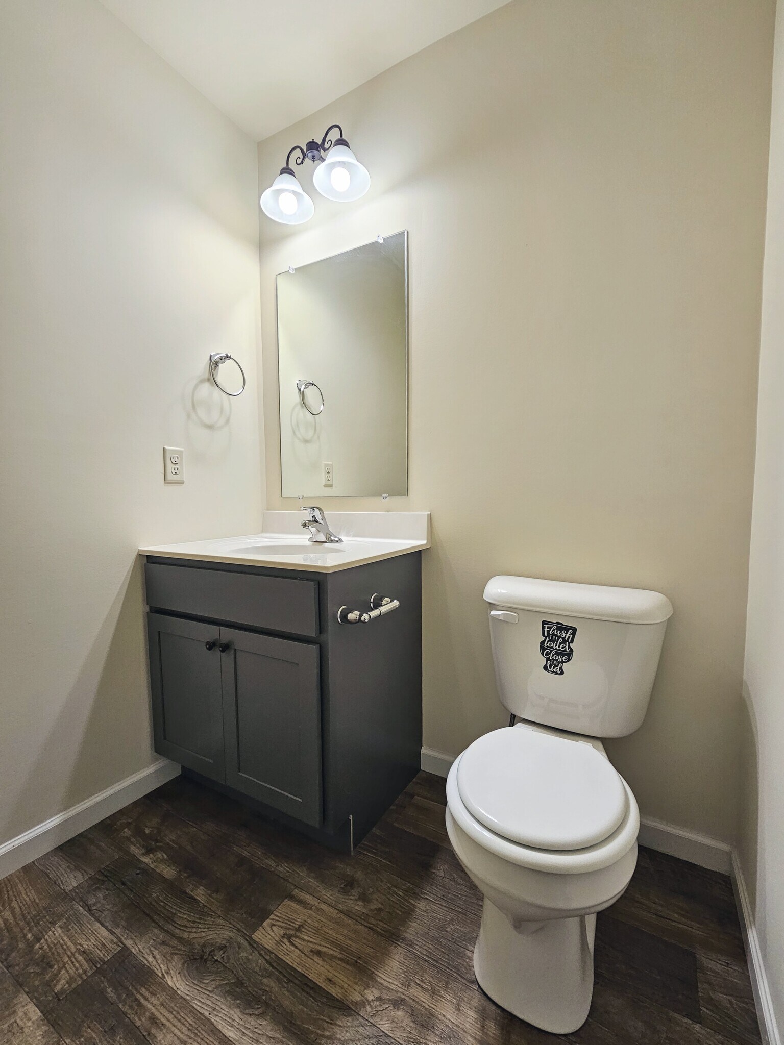 Building Photo - 625 Byler Cir