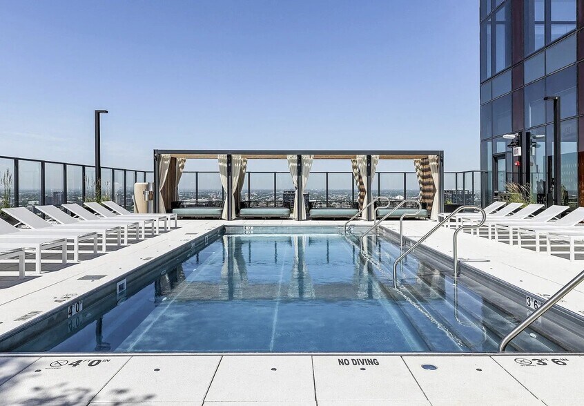 Building Photo - 164 N Morgan St