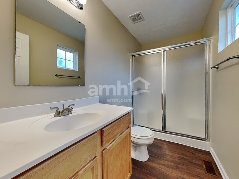 Building Photo - 1172 Turfway Ct