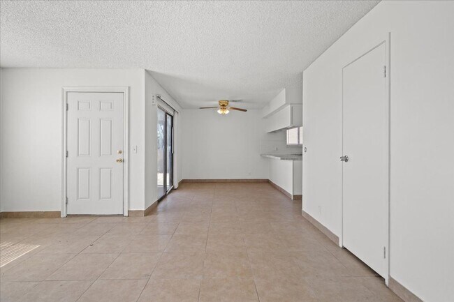 Building Photo - Winwood