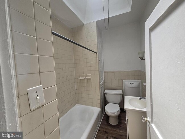 Building Photo - 5852 Pentridge St