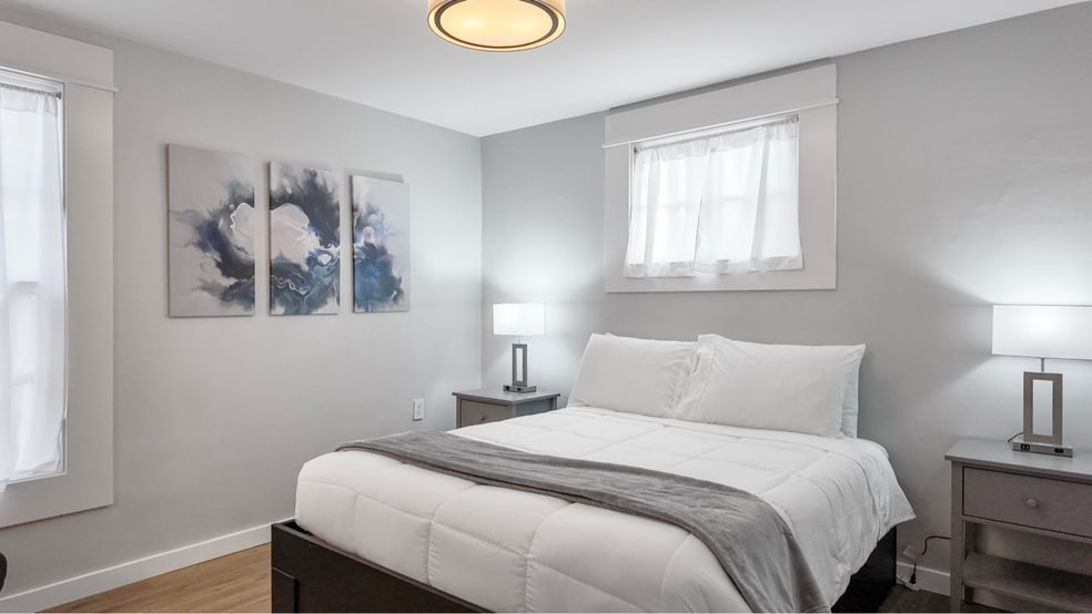 Building Photo - 2800 E Thomas St