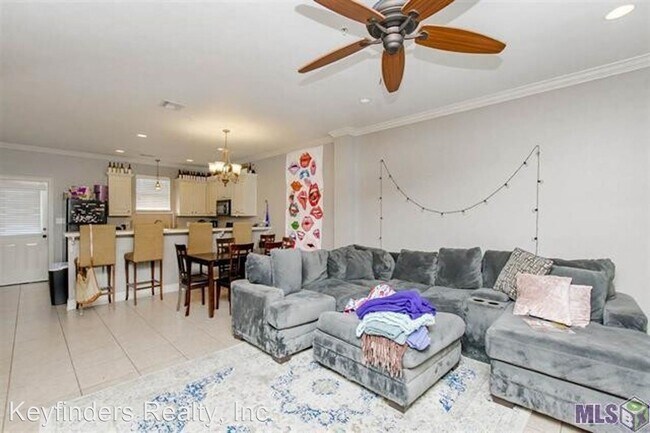 Building Photo - 3 br, 2 bath House - 1502 Harwich Dr., Unit C