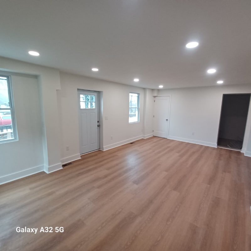 Building Photo - 315 Cameron Rd