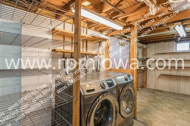 Building Photo - 2935 Indianapolis Ave