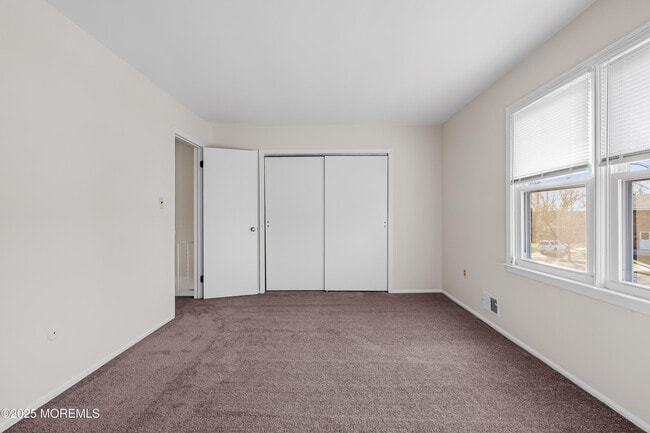 Building Photo - 144 New Cedar Ln