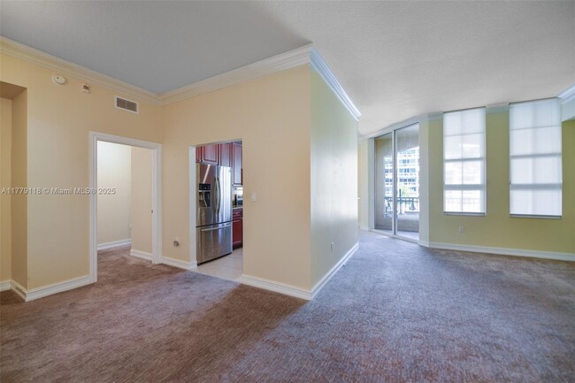 Building Photo - 3001 NE 185th St