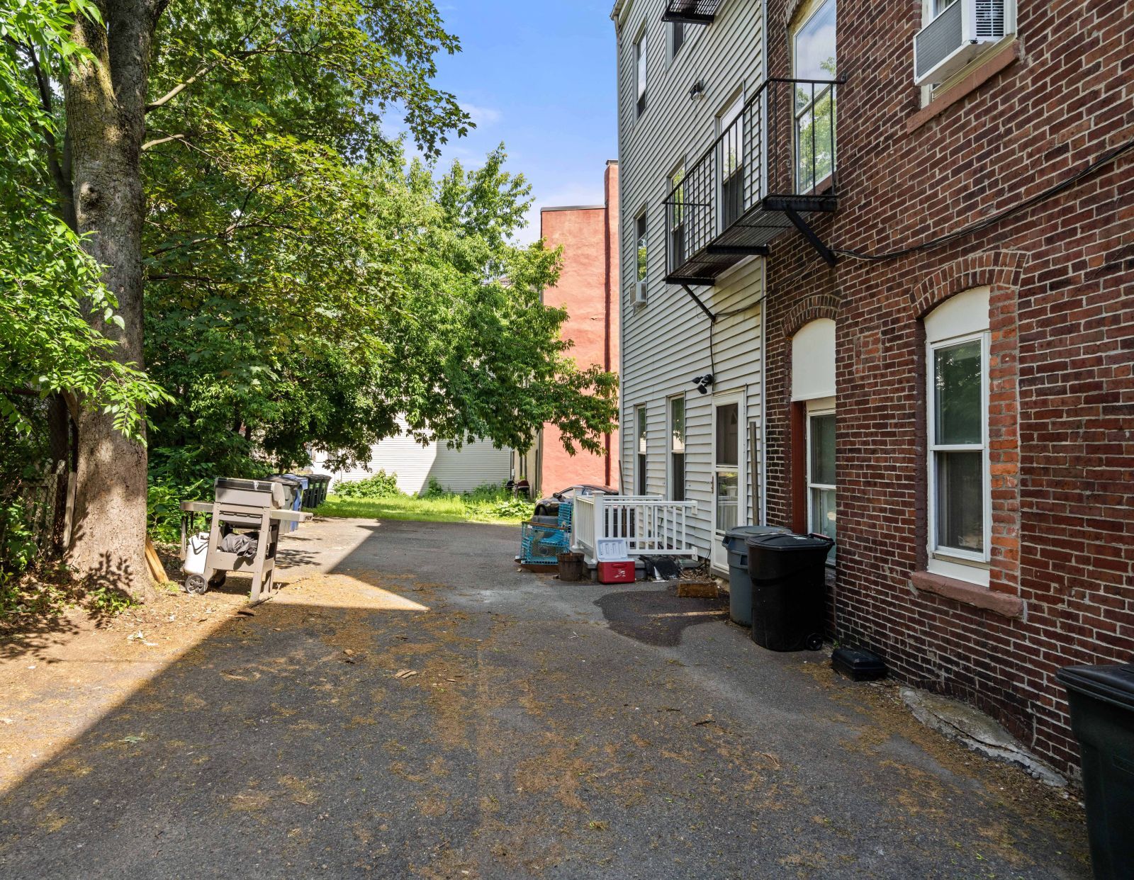 Building Photo - 291 W 3rd St