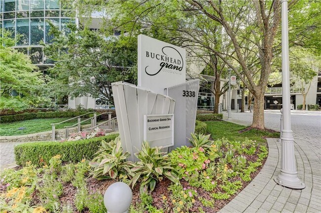 Building Photo - 3338 Peachtree Rd