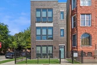 Building Photo - 2158 W Adams St