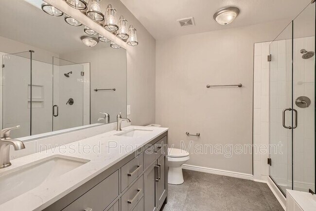 Building Photo - 4901 S Ammons St