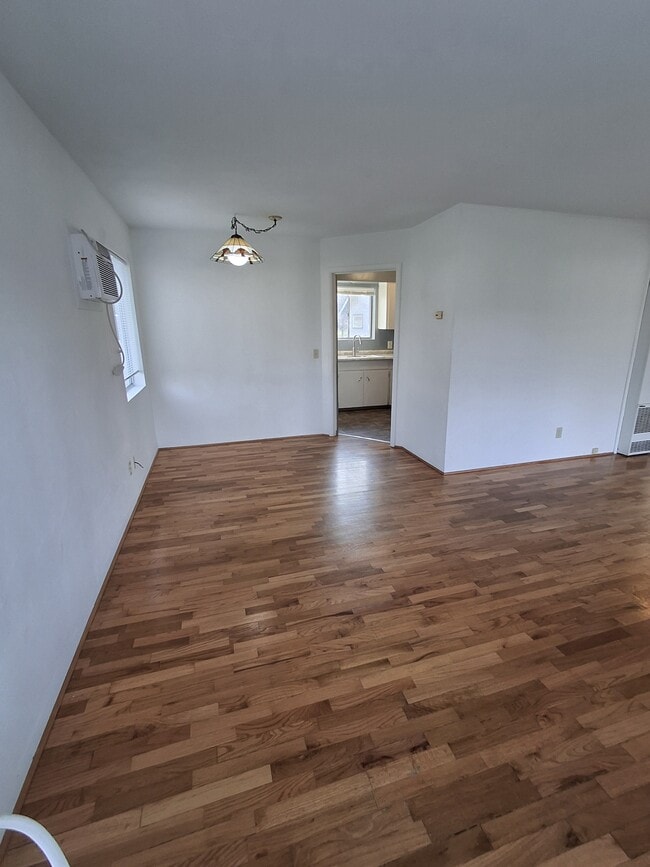 Building Photo - 309 Marie St