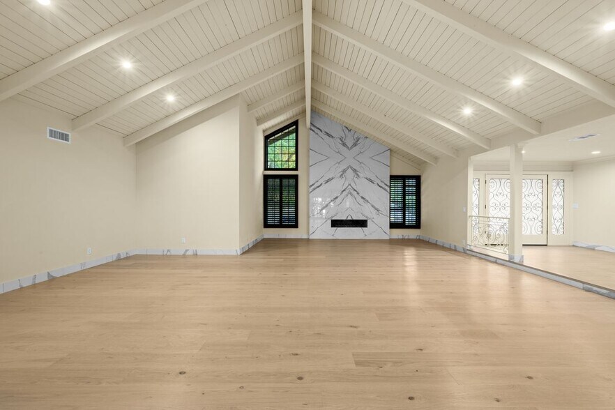 Building Photo - 17449 Sumiya Dr