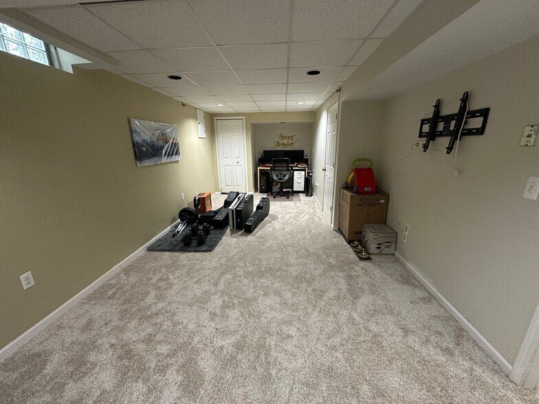 Building Photo - 24509 Simmons Dr