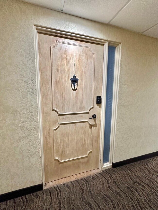 Building Photo - 3111 N Ocean Dr