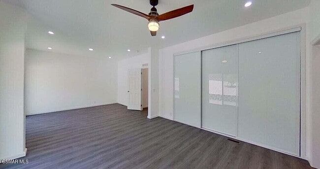 Building Photo - 152 Kings Pl