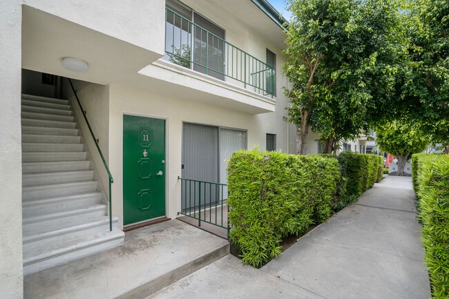 Building Photo - 1246 Wellesley Ave