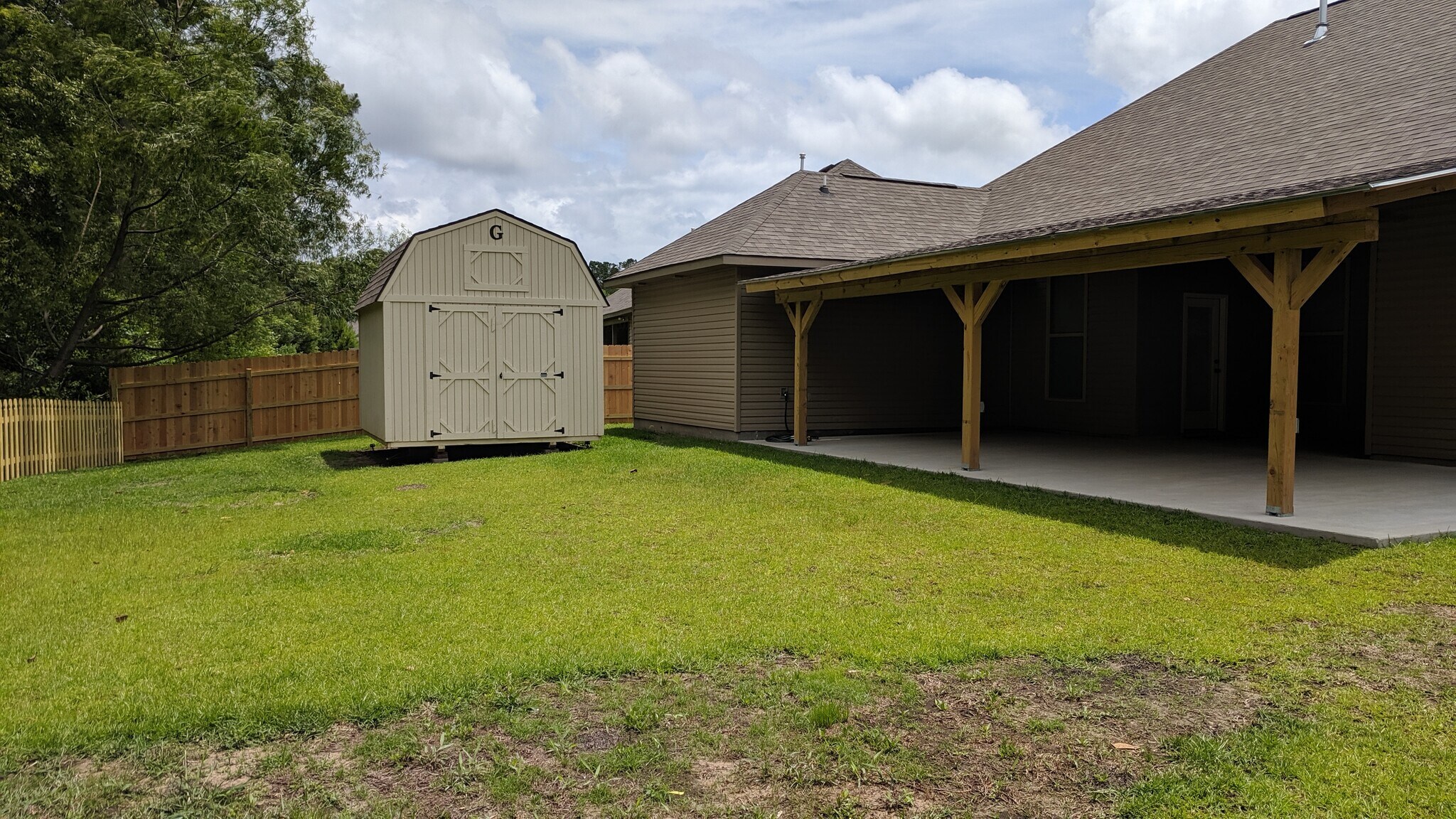 Building Photo - 742 Red Pine Dr