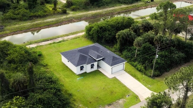 Building Photo - 6108 Stratton Rd