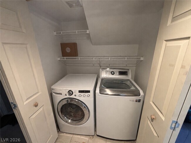 Building Photo - 817 Schooner Dr