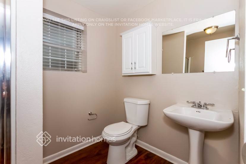 Building Photo - 17964 E Utah Pl