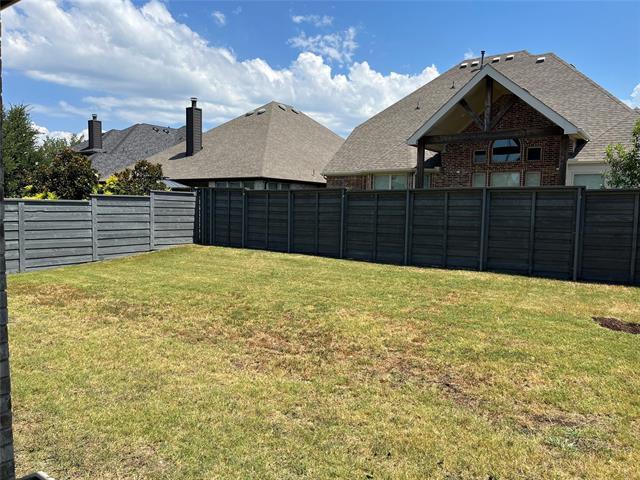 Building Photo - 713 Field Crossing