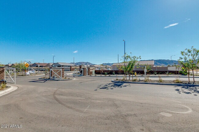 Building Photo - 7276 S 22nd Ln