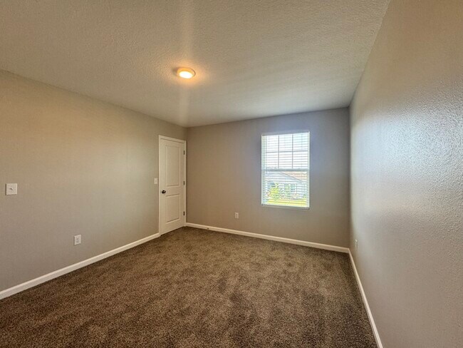 Building Photo - 4 Bed/3 Bath/2 Car Garage New Construction...