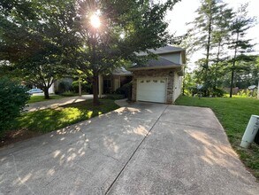 Building Photo - Arden 3 bed Townhome: Commuter's Wishlist