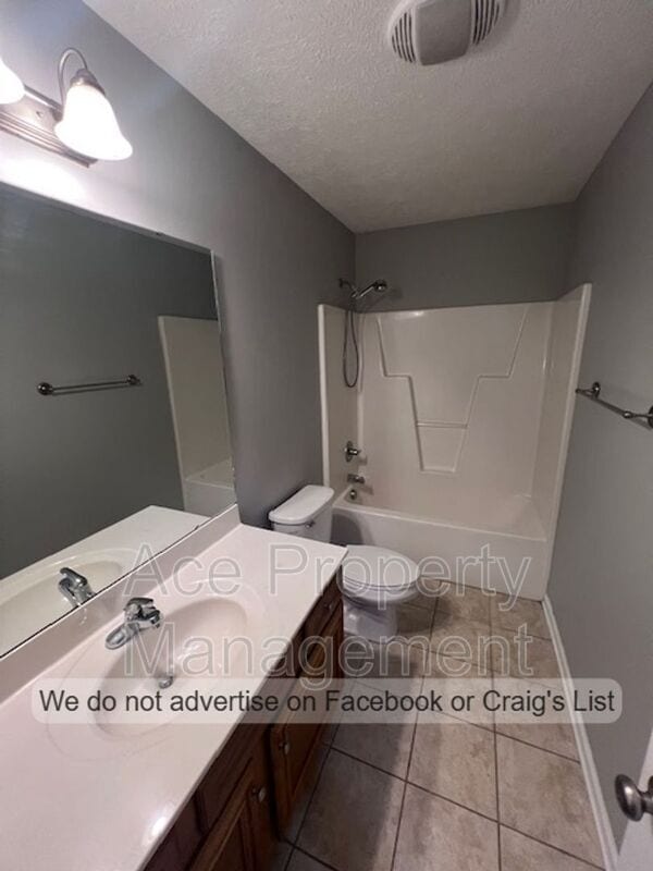 Building Photo - 4331 Jockey Whip Ln