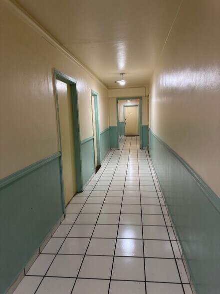 Building Photo - 384 Minorca Ave