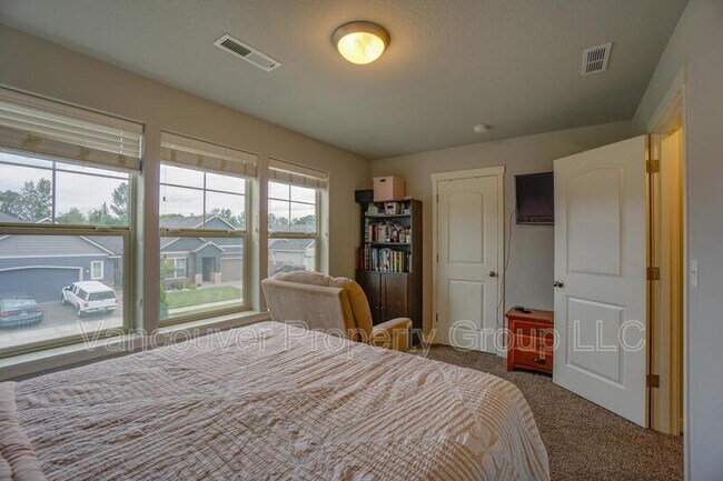 Building Photo - 14303 NE 107th St