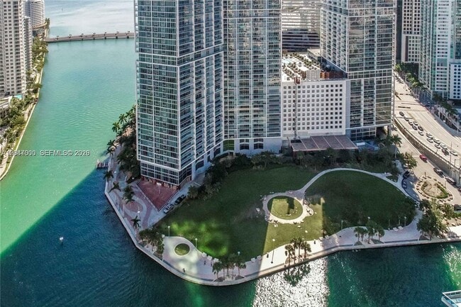 Building Photo - 475 Brickell Ave