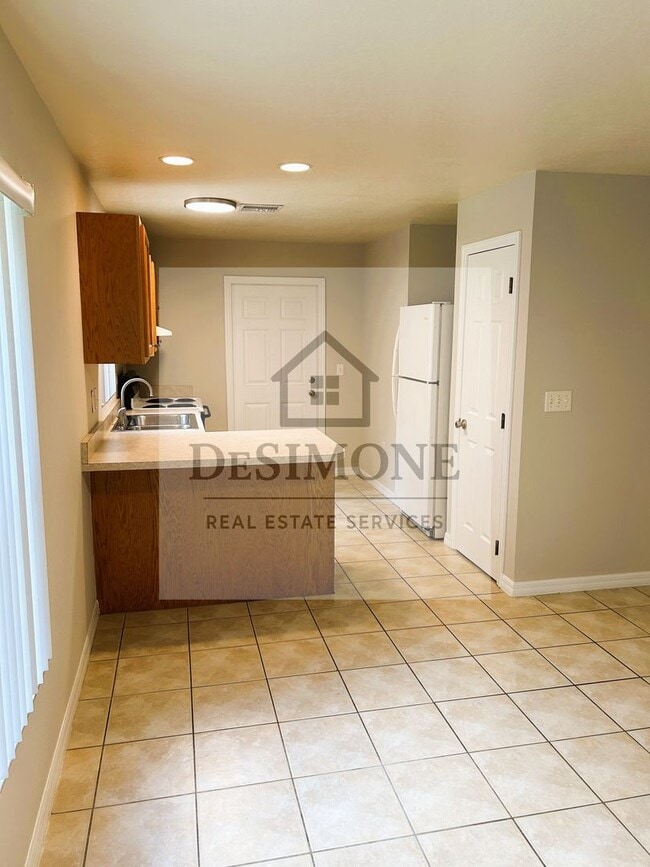 Building Photo - Spring Haven (3)