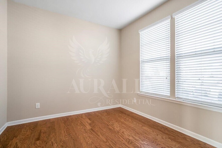 Building Photo - 4430 Hillsgrove Rd