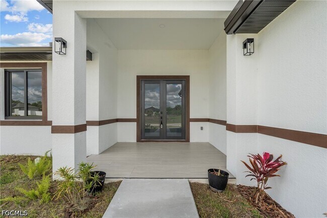 Building Photo - 8033 Oakleaf Cir